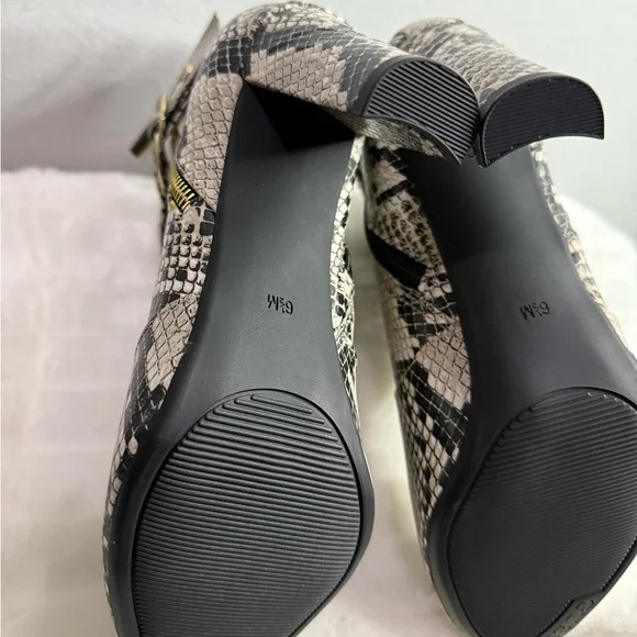 (NEW) GUESS Snake Print Python Ankle Boots - Picture 5 of 10